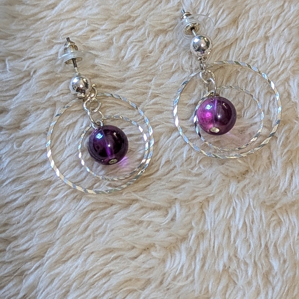 Vintage Sillvertone and Purple Bead Intertwined Hoop Pierced Earrings - Picture 5 of 6
